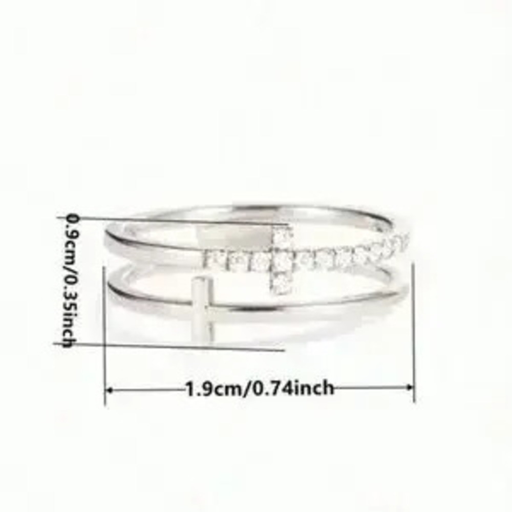 silver Criss cross Crystal Rhinestone statement ring - Picture 4 of 5